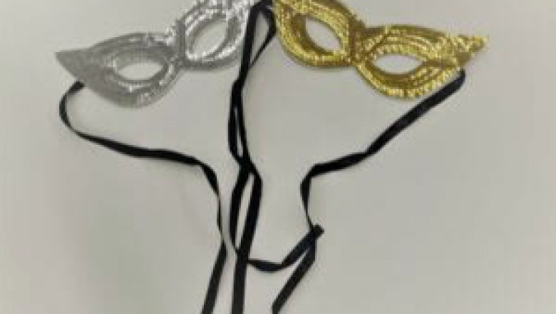 Discover Unique and Stylish Beaded Bracelets from NOLA throws