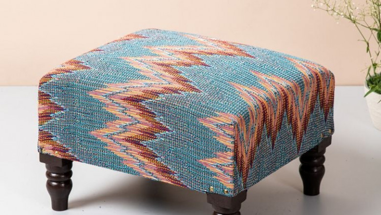 Creative Ideas to Style a Stool for Living Room Décor