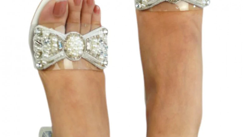 The Ultimate Guide to Comfortable and Stylish Women's Footwear by Vaidaan