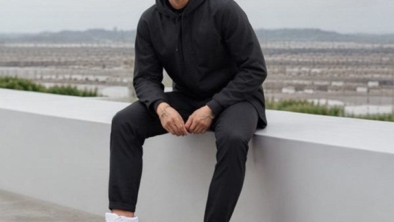 Buy light shoes online