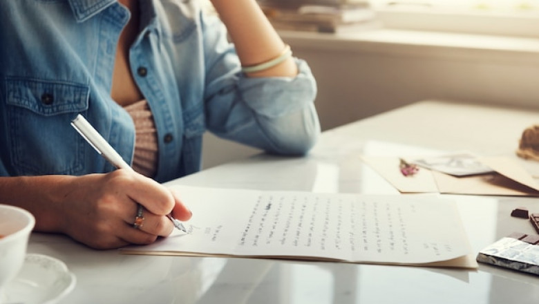 Why Professional Essay Writing Services Are Gaining Popularity