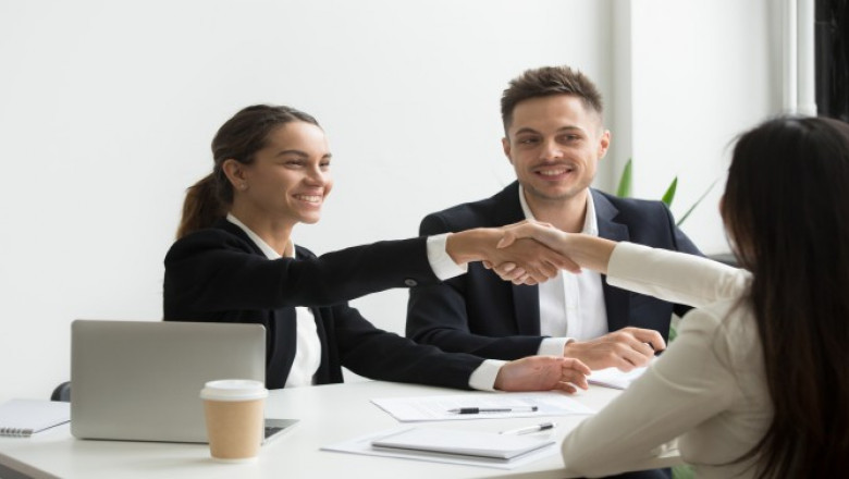 Africa Job Consultants in India vs. DIY Job Search: Which One Works Best?