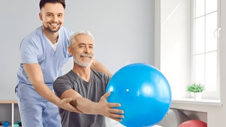 Physiotherapy for Seniors: Staying Mobile and Independent