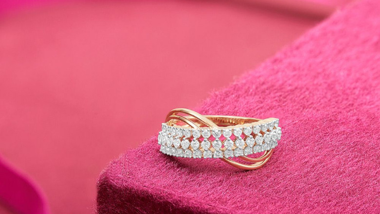 Your Complete Guide to Buying Diamond Bands for Women