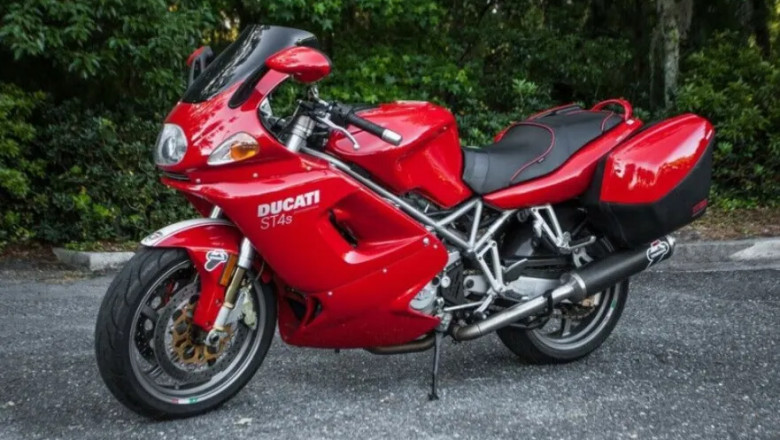 Ducati ST 4 Sport Touring Review: Power Meets Comfort