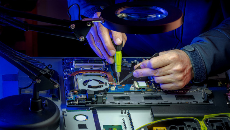 Expert vs. Amateur Laptop Repair Service : Understand Why Experience Matters