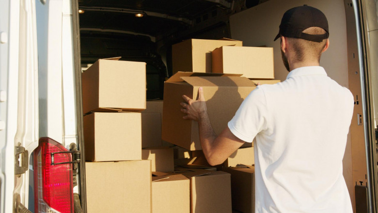 Moving Overseas? A Complete Guide to the Best International Moving Companies