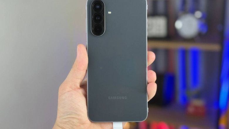 Sinh năm 1999 mua Samsung A56 màu gì? Bí quyết chọn màu hợp mệnh, hút may mắn