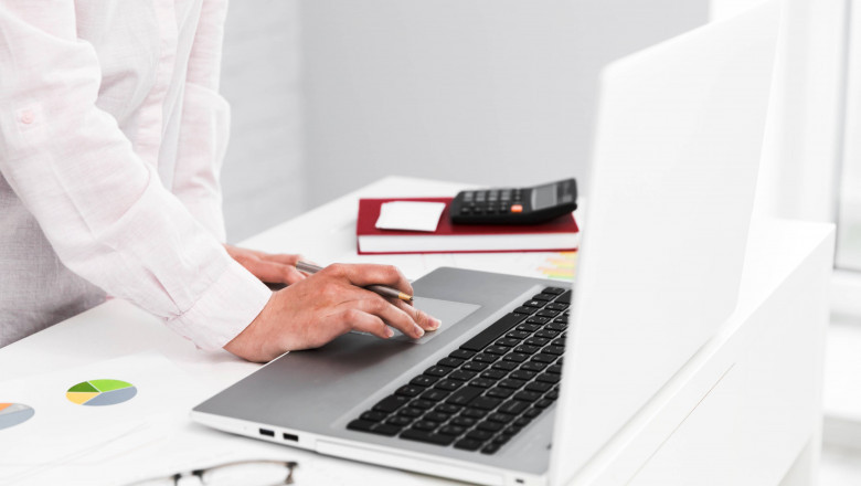 Top 5 Best Free and Paid Resume Builder CV Makers for 2025