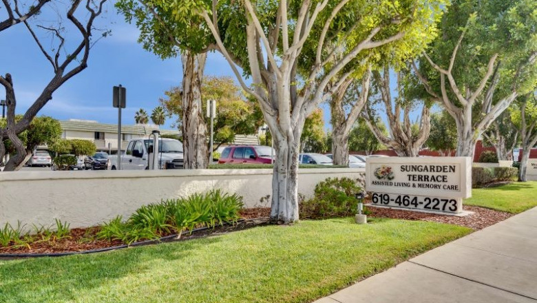 Compassionate Dementia and Alzheimer’s Care in Lemon Grove at Sungarden Terrace