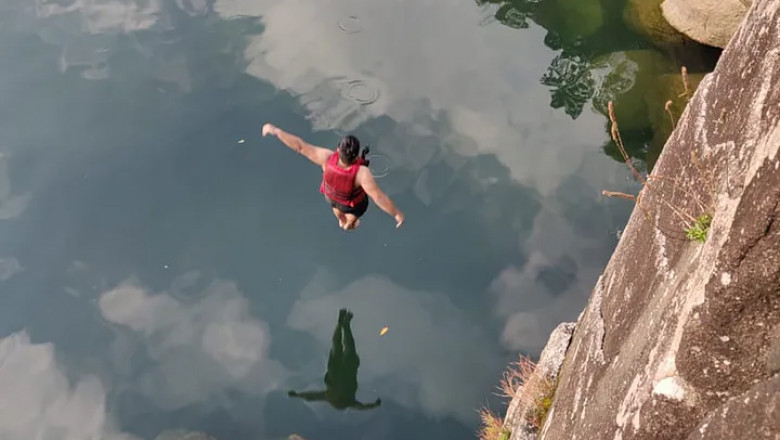 Cliff Jumping in Meghalaya
