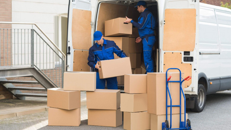Why Hiring a Man and a Van in Brisbane Is Perfect for Small, Office, and House Moves