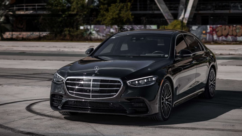 Discover the Ultimate Luxury Experience with Miami-Villa-Rentals and Miami-Car-Rental