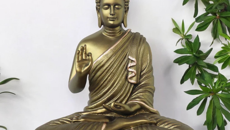The Spiritual Significance of Buddha Statues in Modern Meditation and Yoga Spaces