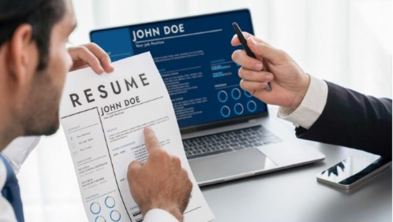 The Ultimate Guide to Resume Builders 2025