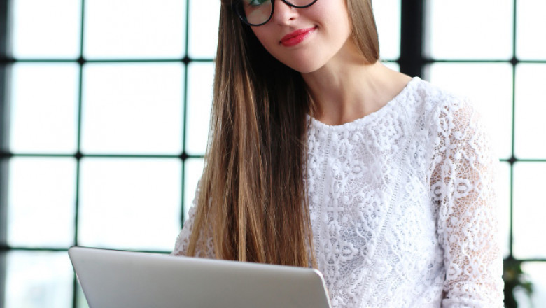 Top Reasons Students Choose to Pay Someone to Do Assignment Work