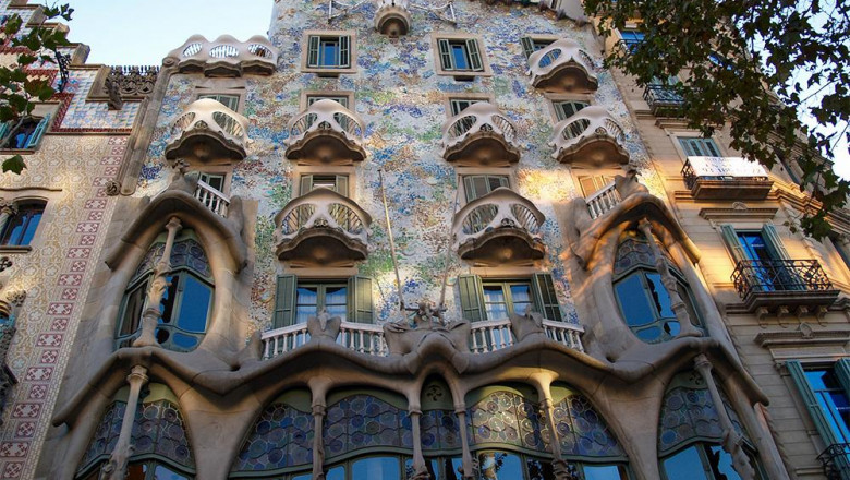 Decoding the Dream Weaver: Antoni Gaudí's Architectural Soul in Barcelona
