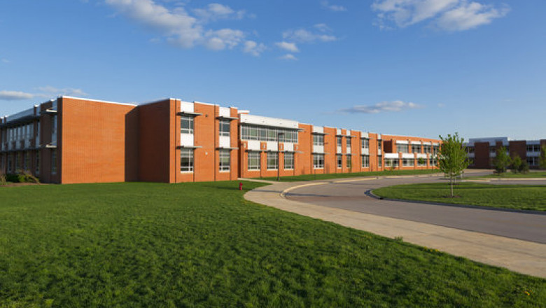 How Do You Choose the Best School Near Me in Noida Extension?