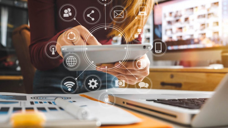 Mehr Sichtbarkeit und Reichweite: Warum Webdesign und Online Marketing Hand in Hand gehen