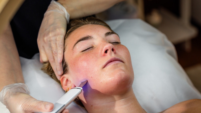 Pore-Cleansing Facial with Extraction