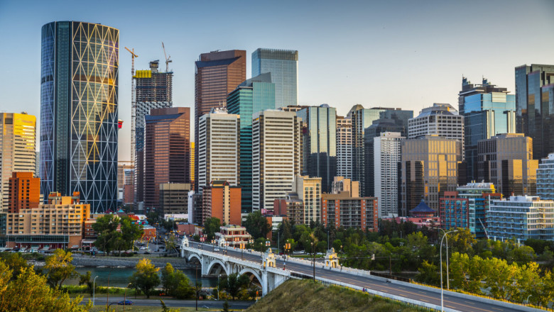 Laptop Repair Calgary: DIY Fixes vs. Professional Services