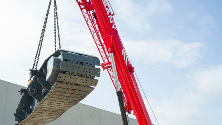 Rough Terrain Crane Market Drivers Include Urban Expansion, Oilfield Operations, and Modular Construction Projects