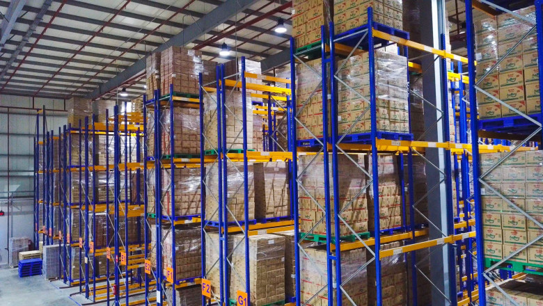 Heavy-Duty vs. Light-Duty Warehouse Shelving in UAE: What’s Right for You?