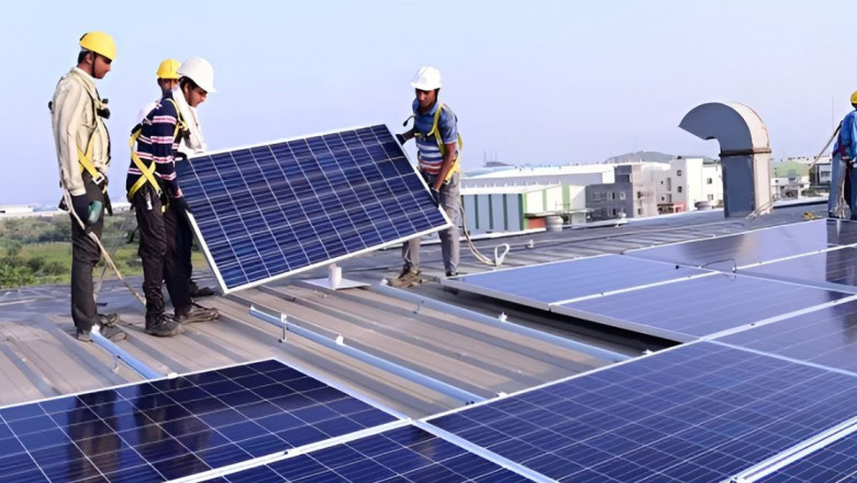 Top Solar Panels in India: A 2025 Guide for Homes & Businesses