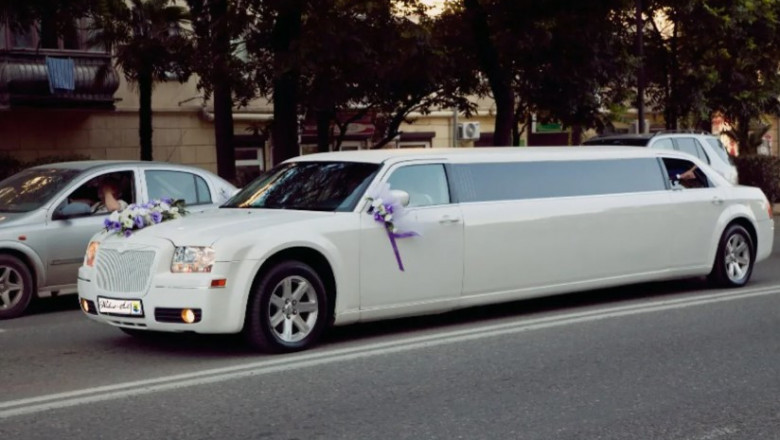 Wedding Limo Toronto – Mood-Lit Interiors