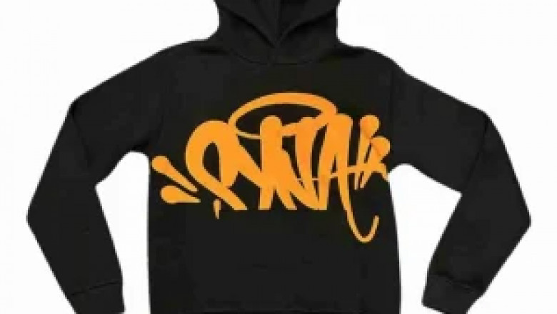 Fashion Meets Functionality: The Syna World Hoodie