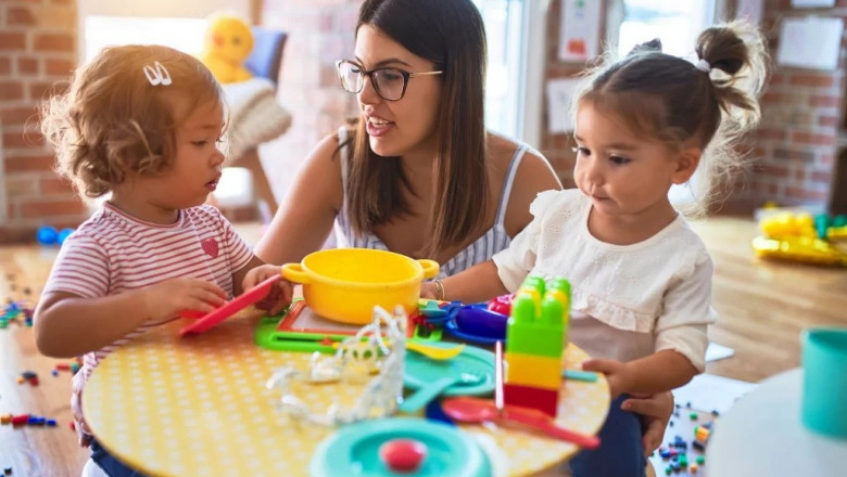 Babysitting Service in Dubai with Emergency Response Training