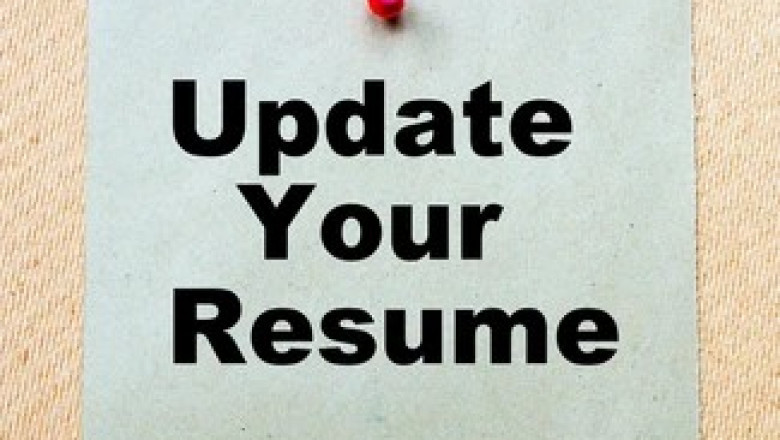 How to Update Resume Using AI Tools 2025