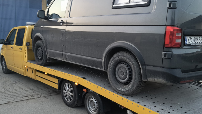 Kiedy Czas Ma Znaczenie: CRASH-HOL Dostarcza Szybkie Rozwiązania Holowania w Czeladzi