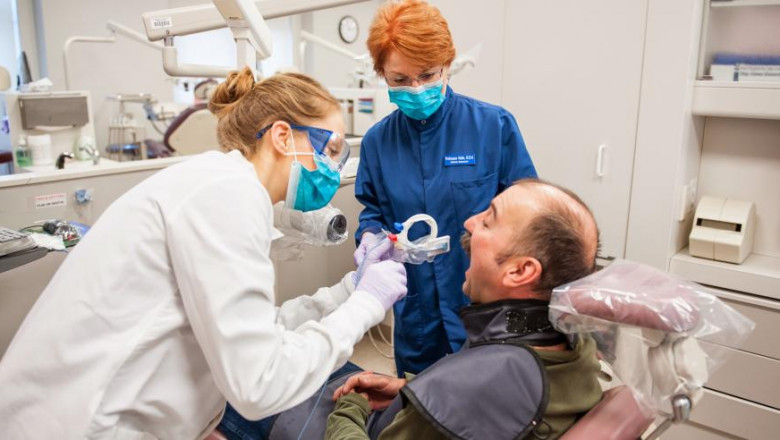 Dental Hygienist Advice on Handling Tooth Sensitivity