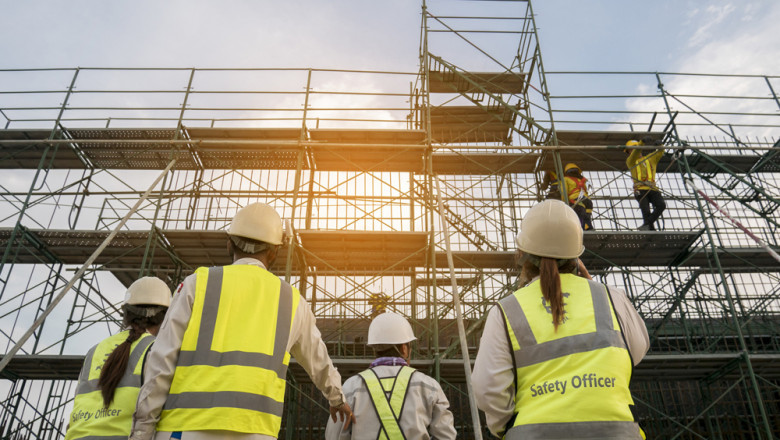 Sustainable Construction Materials and Their Impact on Worker Safety