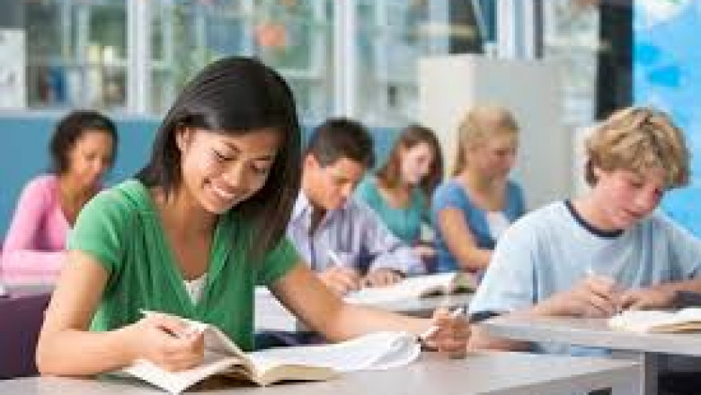 Why Royal Institute Offers the Best JEE Course in Udaipur: A Roadmap to IIT Success