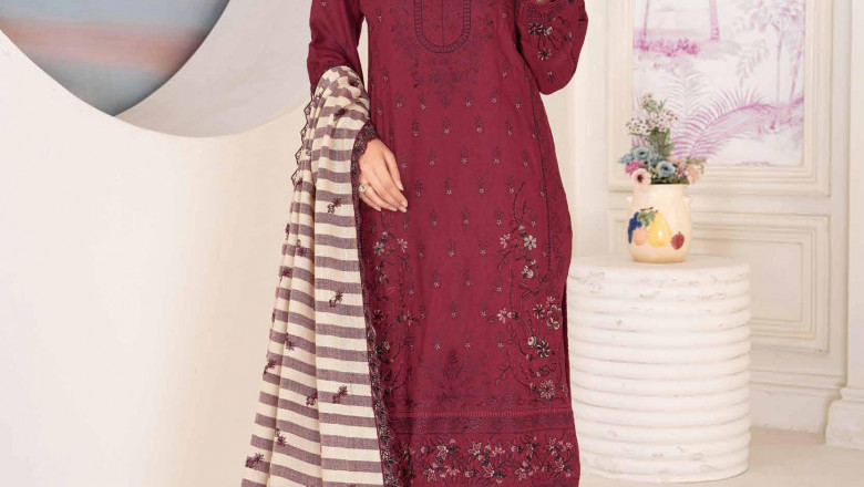 Discover Elegant Tradition: Riaz Arts 3-Piece Unstitched Suits