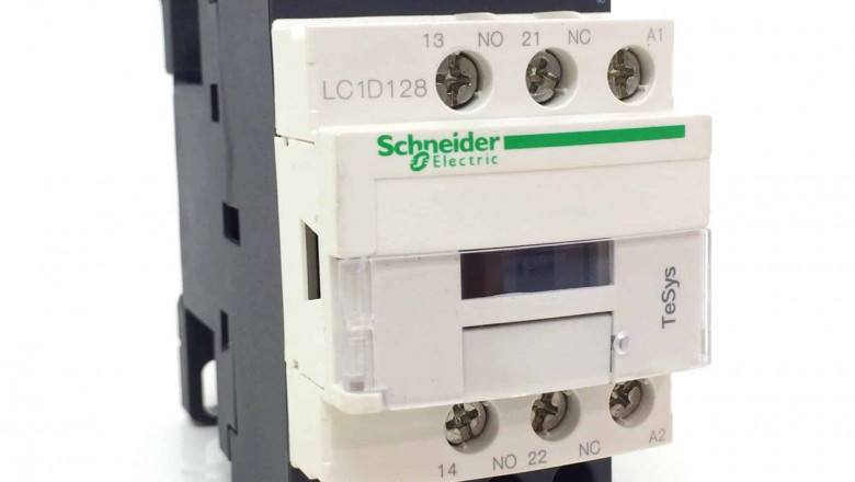 Enclosed Motor Starter Market Dynamics: Shift Towards IoT-Enabled Starters Enhances Predictive Maintenance and Operational Efficiency