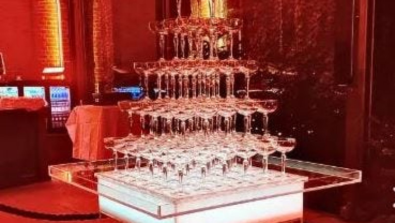 Elegant Champagne Towers for UK Corporate Events | by champagne Tower Hire | May, 2025 | Medium