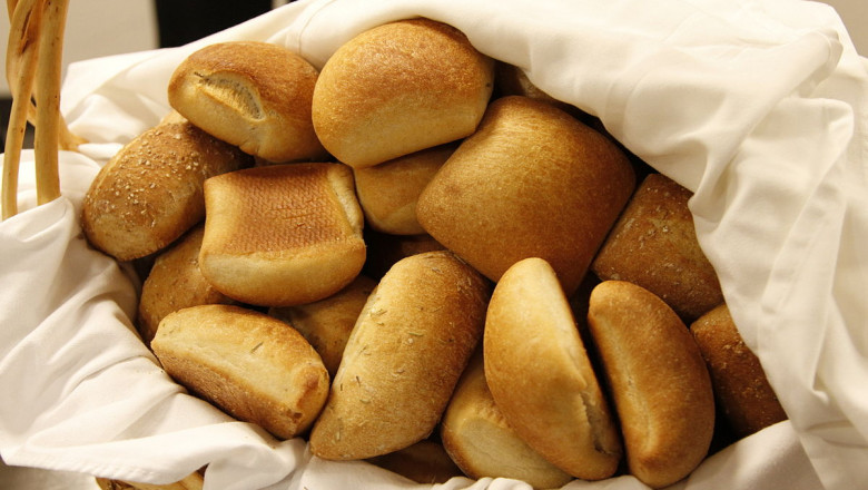 Bread and Roll Market Dynamics: How Consumer Preferences and Supply Chains Affect Growth