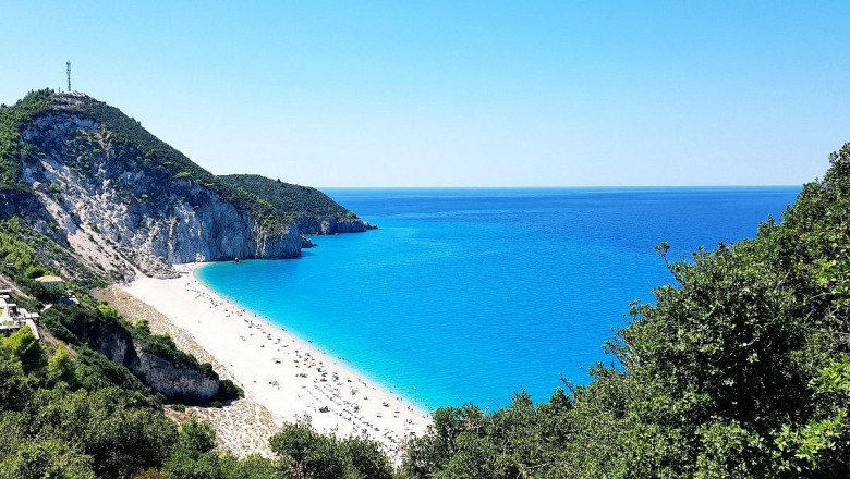 Milos Beach: The Hidden Gem of the Cyclades – A Complete Travel Guide