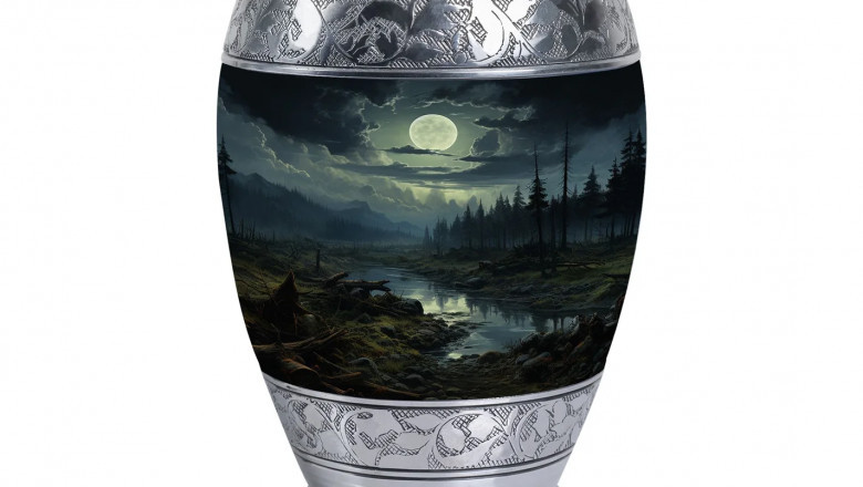 Custom and Spacious: Finding the Perfect Extra Large Urn