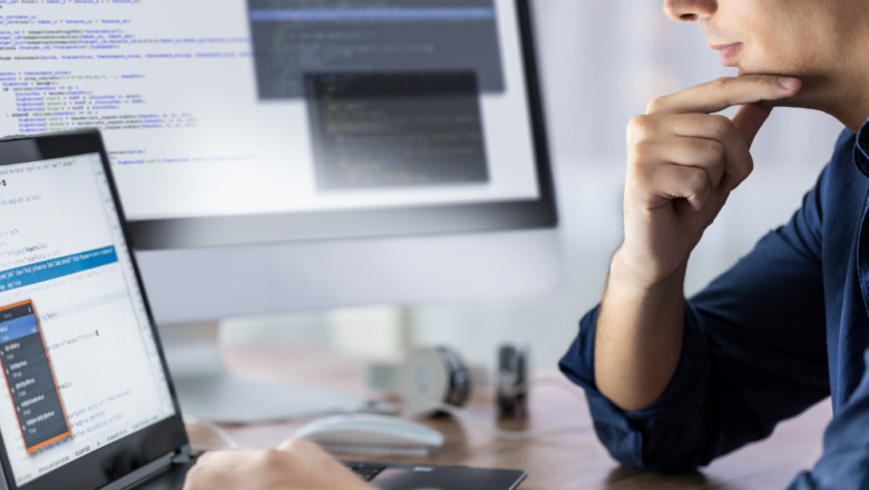Online vs Offline Digital Marketing Course: Which One’s Right for You?