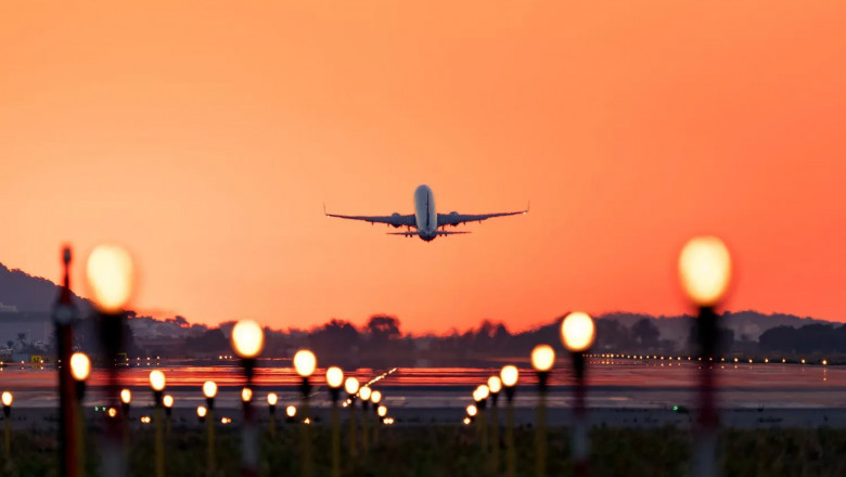 Quickly Connect with JetBlue Customer Service: A Step-by-Step Guide via Phone or Email