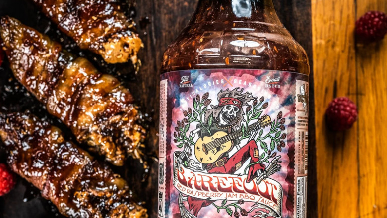 Experience the Fiery Kick of Helldiver Buffalo Wing Sauce by Tacticalories Seasoning Co.