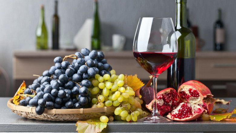 Fruit Wine Market Insights: Growing Use of Exotic Fruits and Regional Specialties in Production