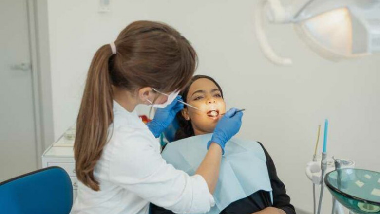 Dental Hygienist Advice for Whiter Teeth Naturally