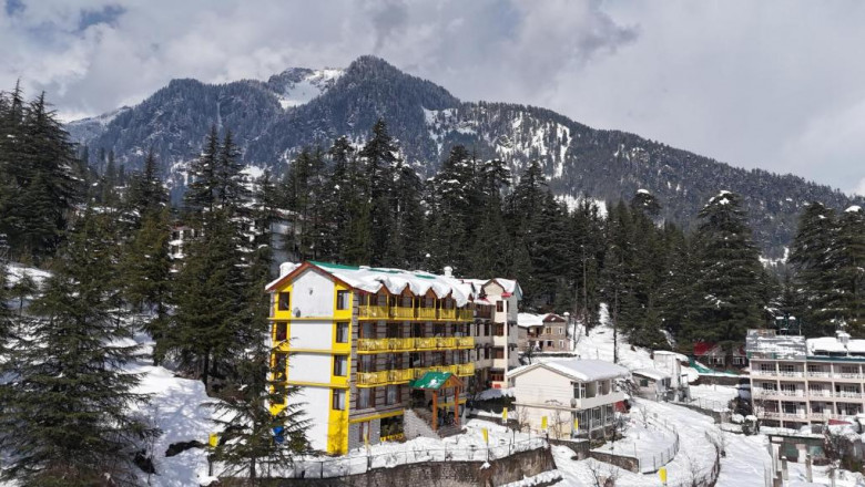 Experience the Thrill of Paragliding in Manali Hills
