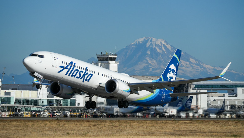 How Much Does Alaska Airlines Charge to Change a Flight?