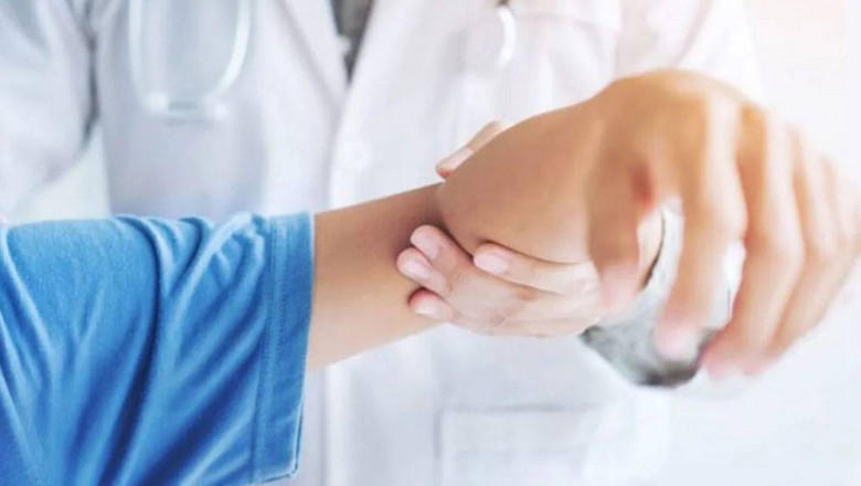 Top Conditions Treated by a Hand Surgeon in Dubai